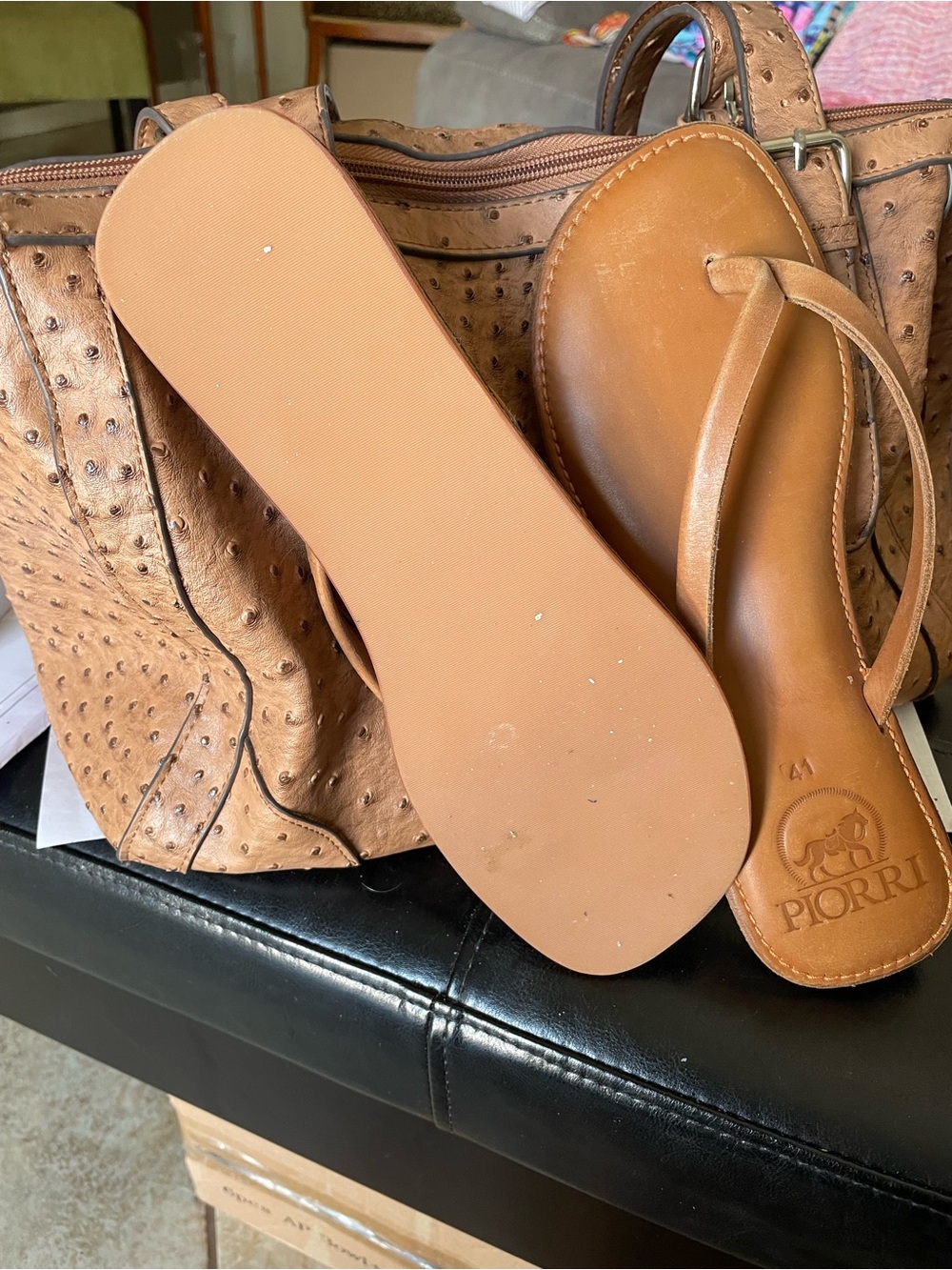 PIORRI FLIP FLOPS - Picture 3 of 3